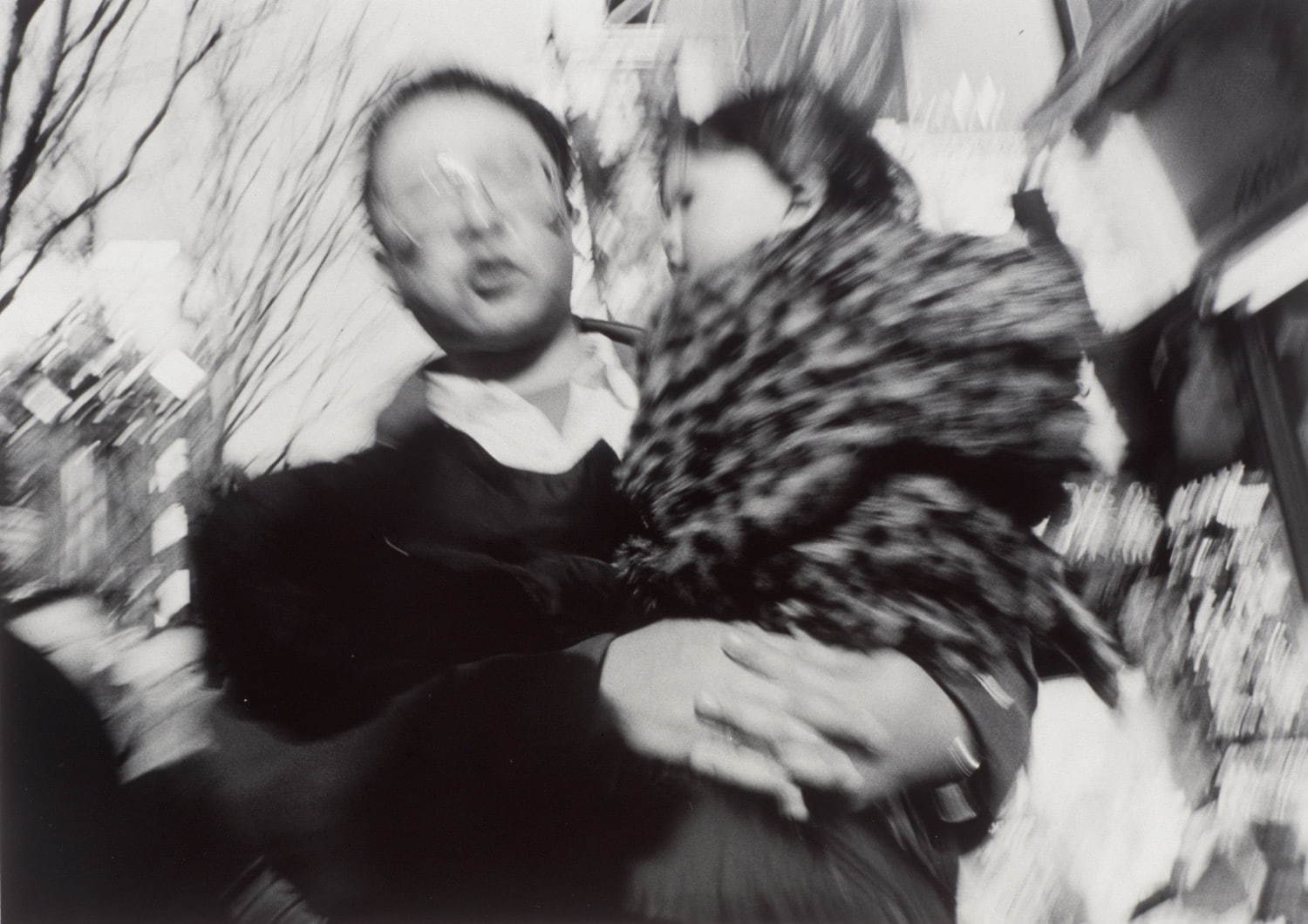 石元泰博《人の流れ》2001年 高知県立美術館蔵