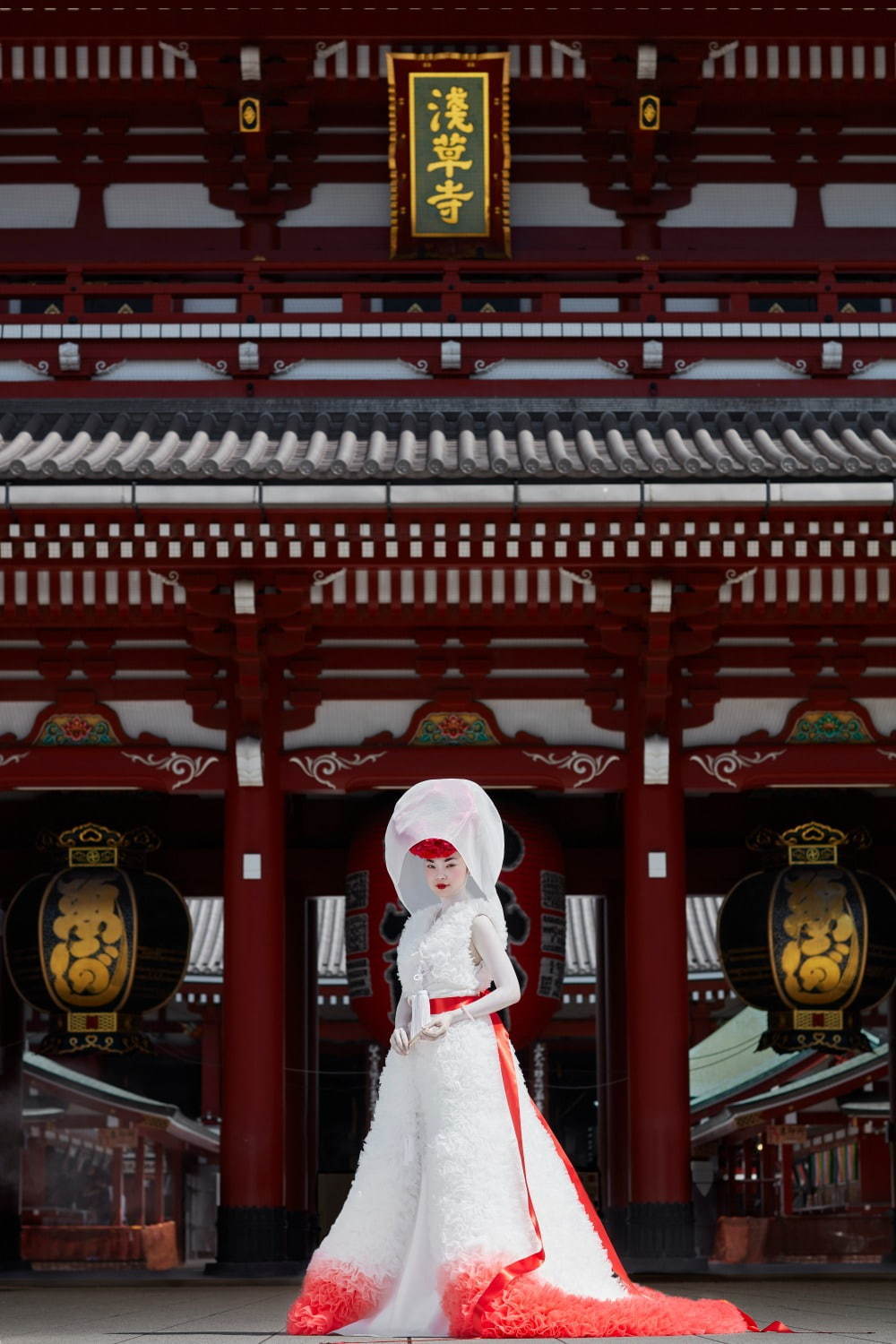 トモ コイズミのウェディングドレス、伝統的な日本の花嫁衣装が着想源｜写真6