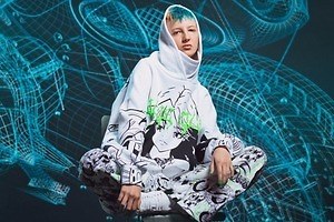 ベルシュカ×ビリー・ アイリッシュ第2弾コラボ、90'sアニメ調グラフィックのパーカーやスウェット