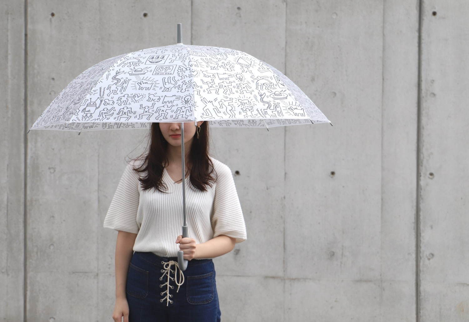 写真8 11 キース ヘリングのアート がビニール傘に 関東 関西エリアのセブン イレブンで販売 ファッションプレス 写真8 11 キース ヘリングのアート がビニール傘に 関東 関西エリアのセブン イレブンで販売 ファッションプレス