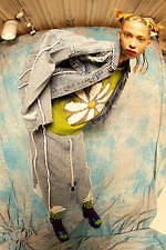 キャンディ ストリッパー新作“パウダリーカラー”の丸襟ファーコート＆プリーツデニムドレス｜写真26