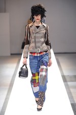 ジュンヤ ワタナベ・コム デ ギャルソン 2013-14年秋冬コレクション - フェミニン×グランジなニューバランス｜写真8