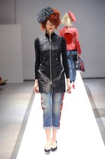 ジュンヤ ワタナベ・コム デ ギャルソン 2013-14年秋冬コレクション - フェミニン×グランジなニューバランス｜写真22