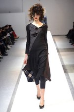 ジュンヤ ワタナベ・コム デ ギャルソン 2013-14年秋冬コレクション - フェミニン×グランジなニューバランス｜写真32