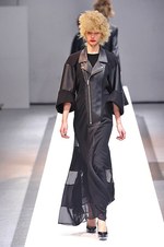 ジュンヤ ワタナベ・コム デ ギャルソン 2013-14年秋冬コレクション - フェミニン×グランジなニューバランス｜写真36