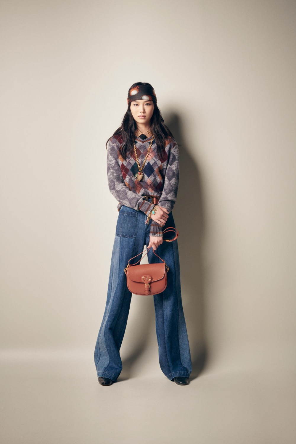 【エレガント♪】Dior BOBBY BAG デニムブルー ディオールのアイコンバッグ「ディオール ボビー」新色、“CD