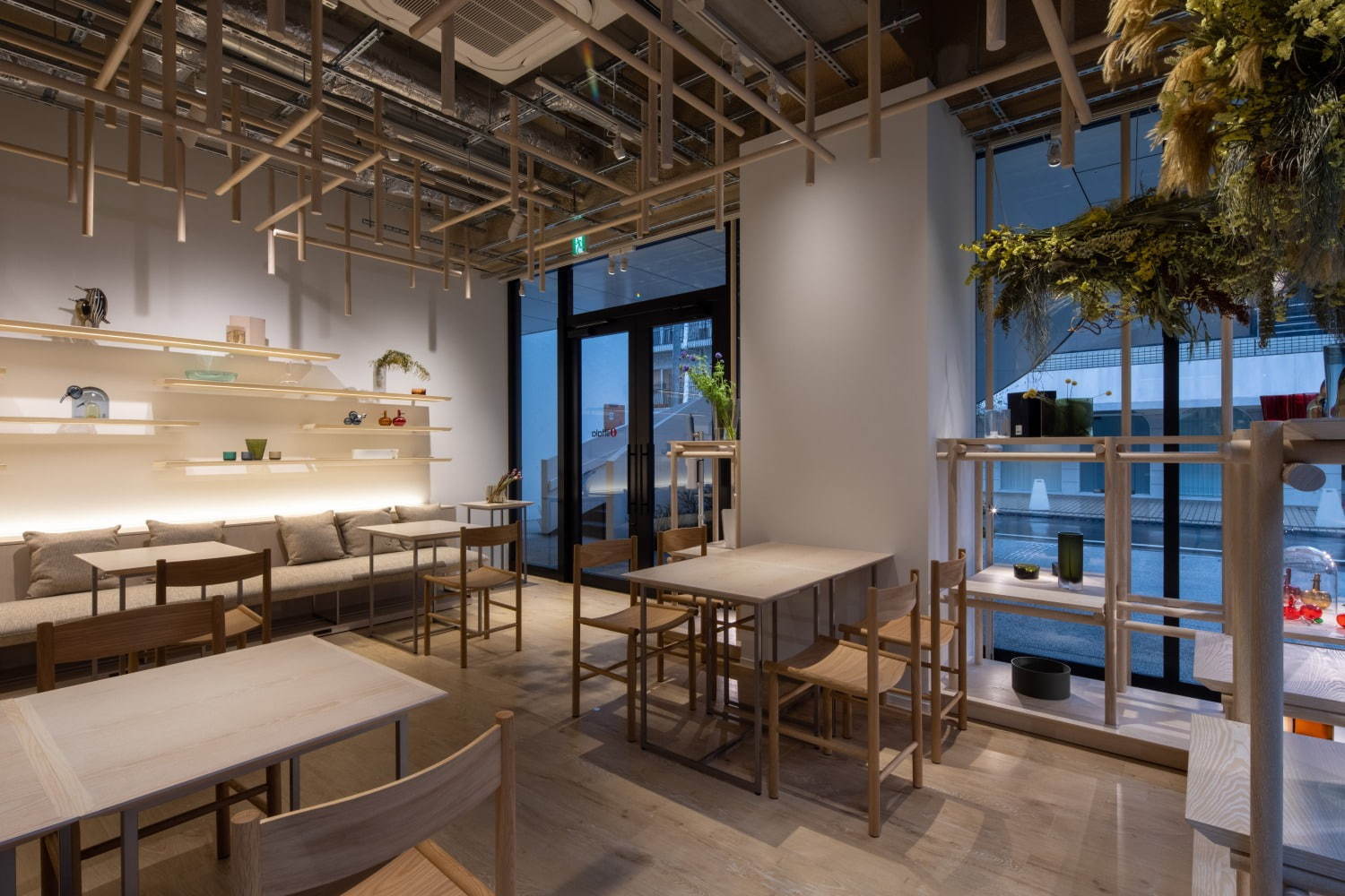 イッタラ“カフェ併設”の新ストアが東京・表参道に、隈研吾デザインの店内で北欧料理を提供｜写真7