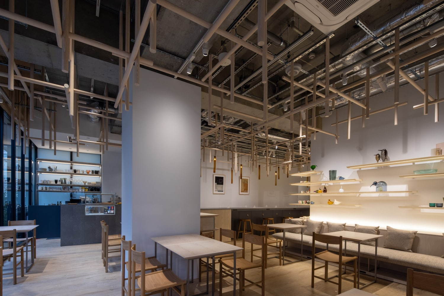 イッタラ“カフェ併設”の新ストアが東京・表参道に、隈研吾デザインの店内で北欧料理を提供｜写真8