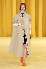 プラダ 2021年春夏ウィメンズコレクション - ラフ・シモンズが加わった“新生プラダ”｜写真12