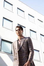 エンポリオ アルマーニ 2021年春夏メンズコレクション、ダイナミックな都市になじむ軽快な装い｜写真8