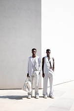 エンポリオ アルマーニ 2021年春夏メンズコレクション、ダイナミックな都市になじむ軽快な装い｜写真25