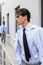 エンポリオ アルマーニ 2021年春夏メンズコレクション、ダイナミックな都市になじむ軽快な装い｜写真29