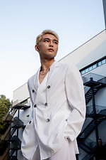 エンポリオ アルマーニ 2021年春夏メンズコレクション、ダイナミックな都市になじむ軽快な装い｜写真39