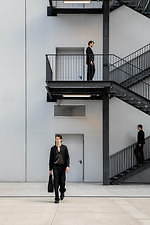 エンポリオ アルマーニ 2021年春夏メンズコレクション、ダイナミックな都市になじむ軽快な装い｜写真52