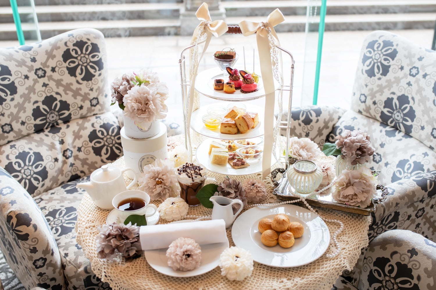 ロリポップキャンディー｜ホテル ラ・スイート神戸ハーバーランド「ショコラアフタヌーンティー」ロリポップ＆プチシューなど