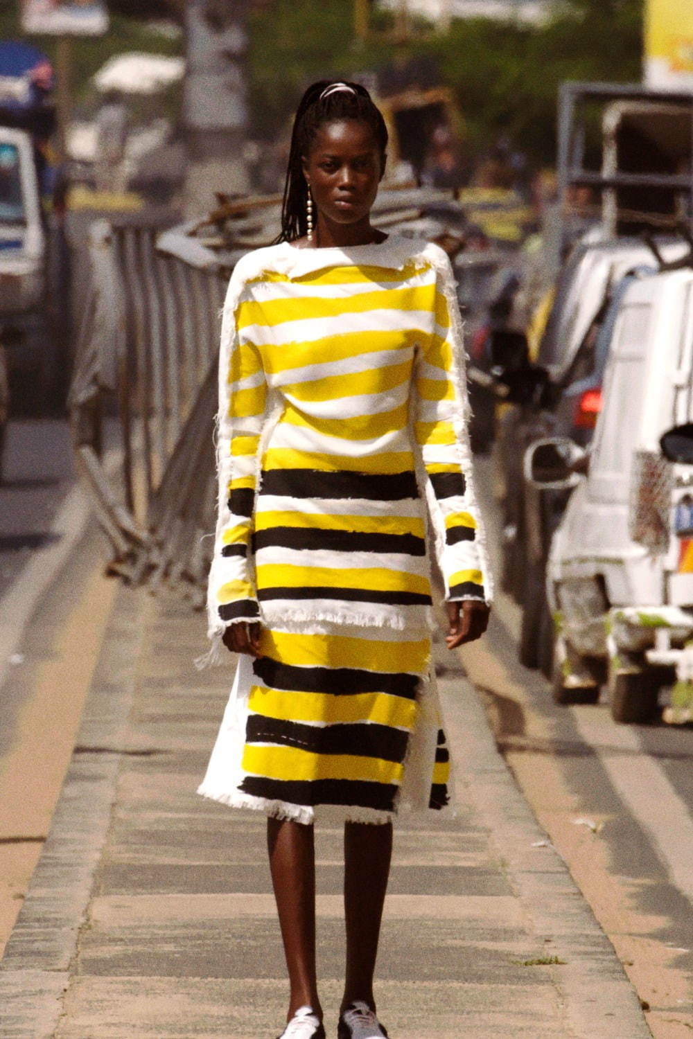 マルニ 2021年春夏ウィメンズコレクション、世界中のストリートで見かけた“素敵な洋服”｜写真38