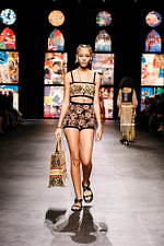 ディオール 2021年春夏コレクション - 原点回帰への旅、そして破壊的な変革｜写真12