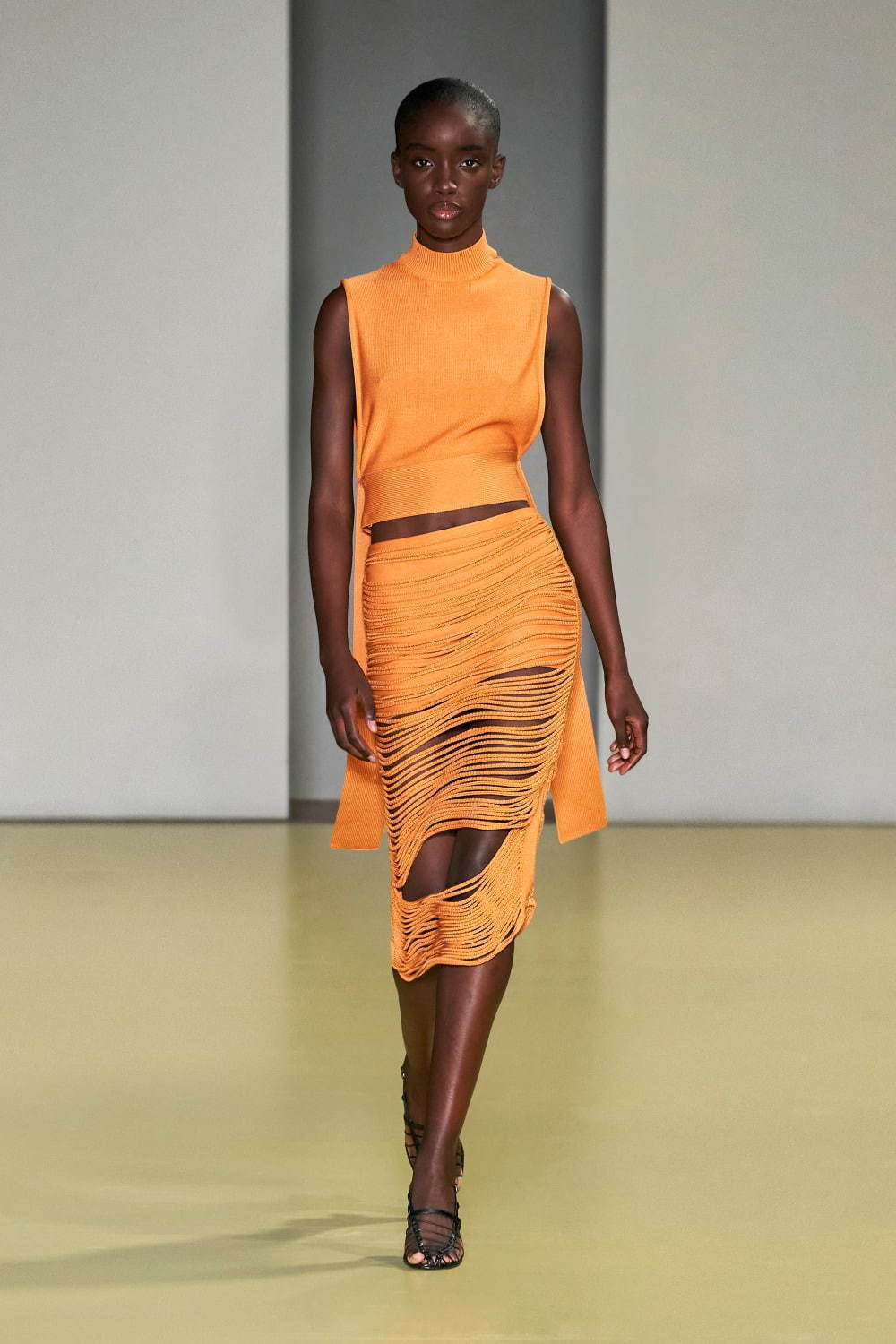 オレンジのロングスカートを使ったコーディネート - 写真9