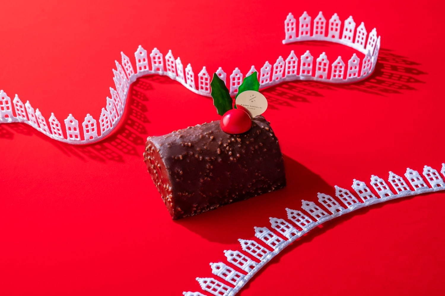 写真6 6 ピエール マルコリーニのクリスマス 真っ赤なビターチョコケーキ オレンジを合わせて ファッションプレス