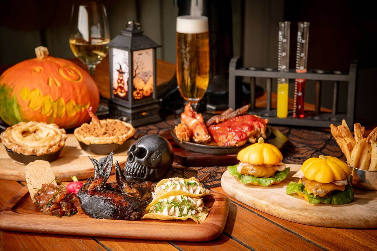 グランド ハイアット 東京の キモかわ ハロウィンテラスディナー 秋食材のbbq ドリンク飲み放題 ファッションプレス