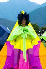 アンリアレイジ 2021年春夏コレクション - 家のような服。服のような家。｜写真44