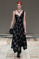 マックイーン(McQueen) ストーリーショルダー｜写真17