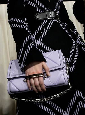 マックイーン(McQueen) ストーリーショルダー｜写真23