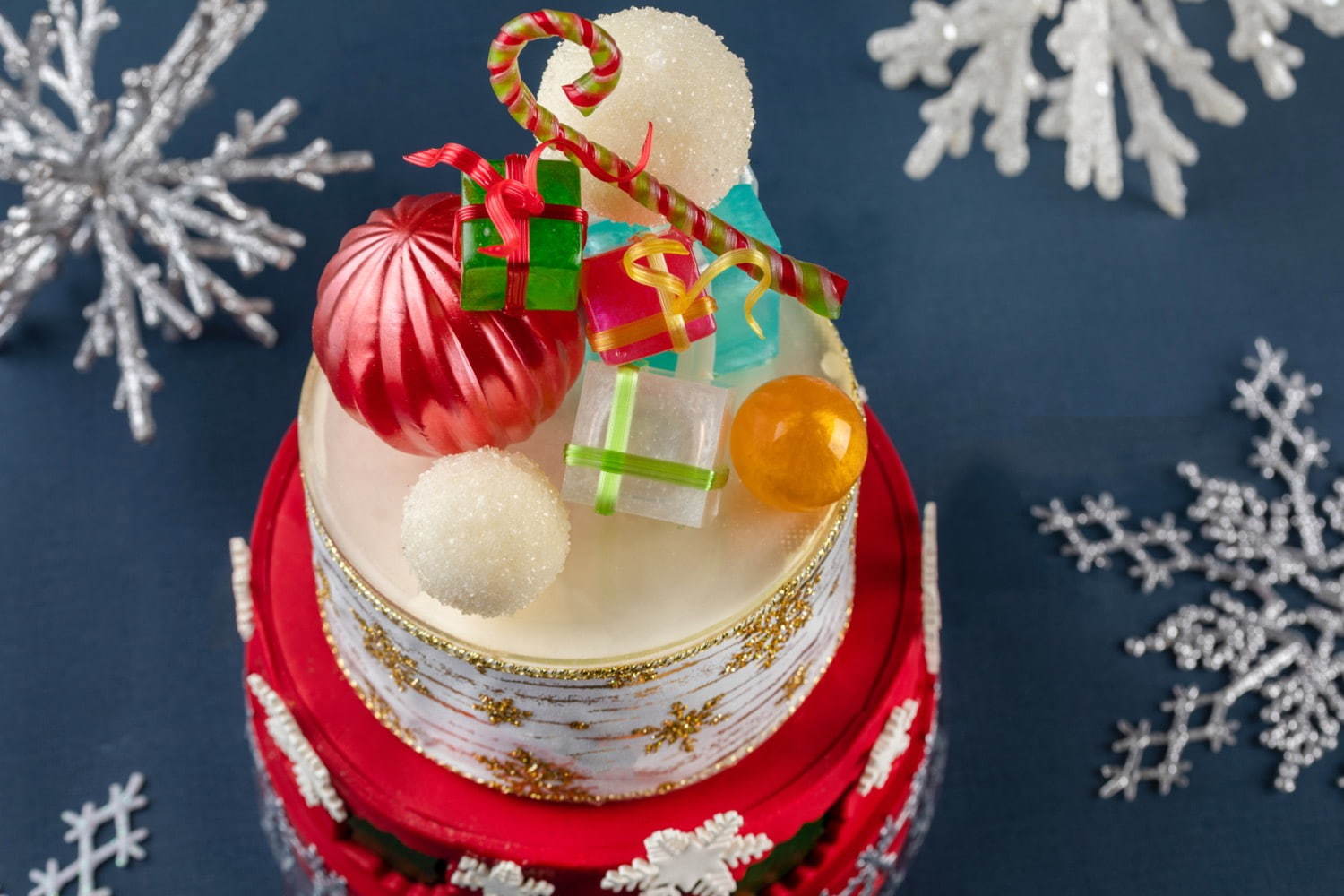 グランド ハイアット 東京のクリスマス2020、“飴細工のオーナメント”を飾った2段ケーキなど｜写真13