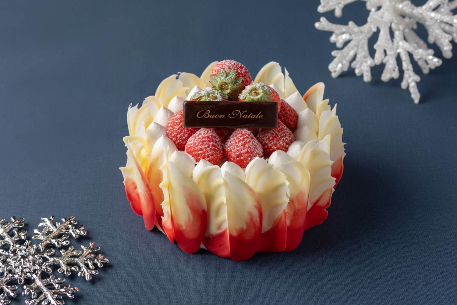 グランド ハイアット 東京のクリスマス2020、“飴細工のオーナメント”を飾った2段ケーキなど｜写真3