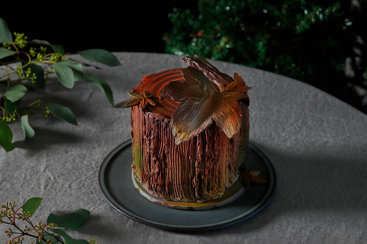 ウェスティンホテル東京のクリスマスケーキ、“切り株”デコレーションの10層チョコレートケーキなど｜写真5