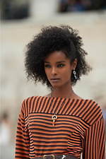 クロエ 2021年春夏コレクション -“コラージュ”で描くフェミニニティ｜写真51