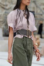 クロエ 2021年春夏コレクション -“コラージュ”で描くフェミニニティ｜写真52