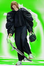 ロエベ 2021年春夏ウィメンズコレクション、ファッションのファンタジーへエスケープ｜写真14