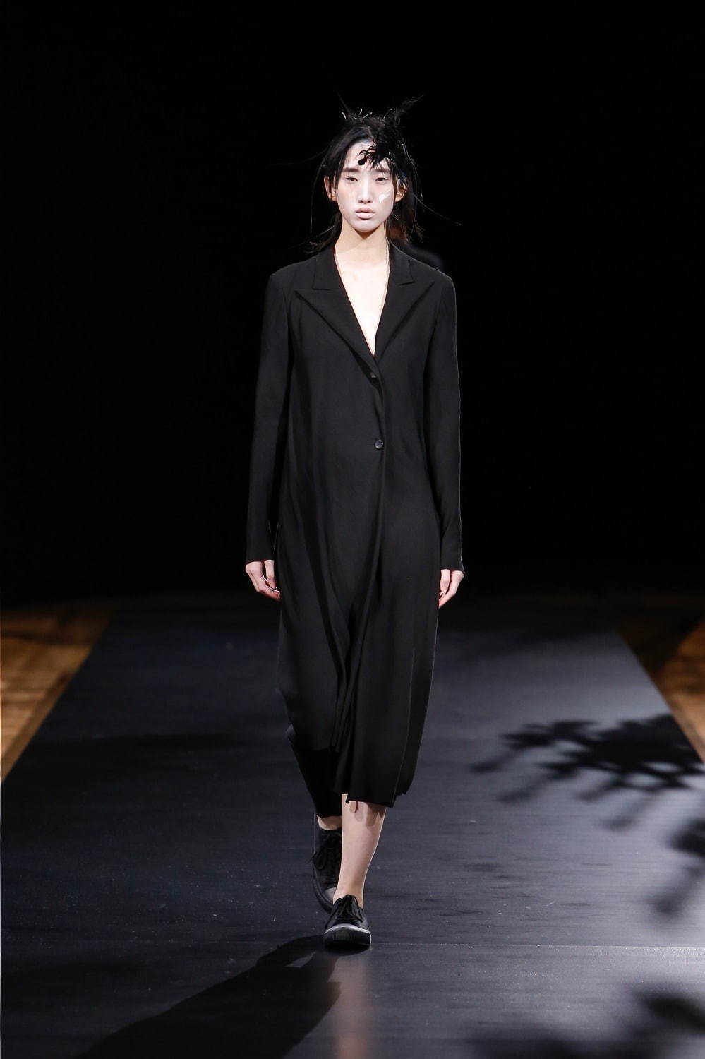 ヨウジヤマモト(Yohji Yamamoto) 2021年春夏ウィメンズコレクション  - 写真10