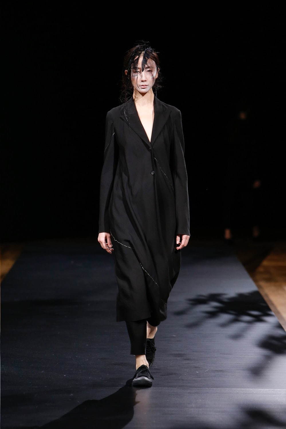 ヨウジヤマモト(Yohji Yamamoto) 2021年春夏ウィメンズコレクション  - 写真14