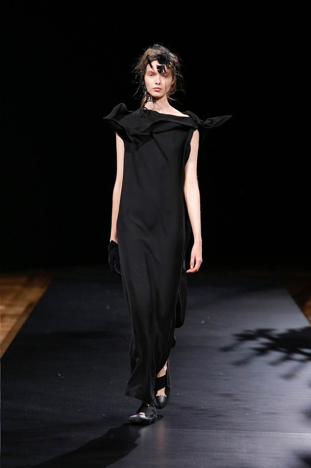 ヨウジヤマモト(Yohji Yamamoto) 2021年春夏ウィメンズコレクション  - 写真19