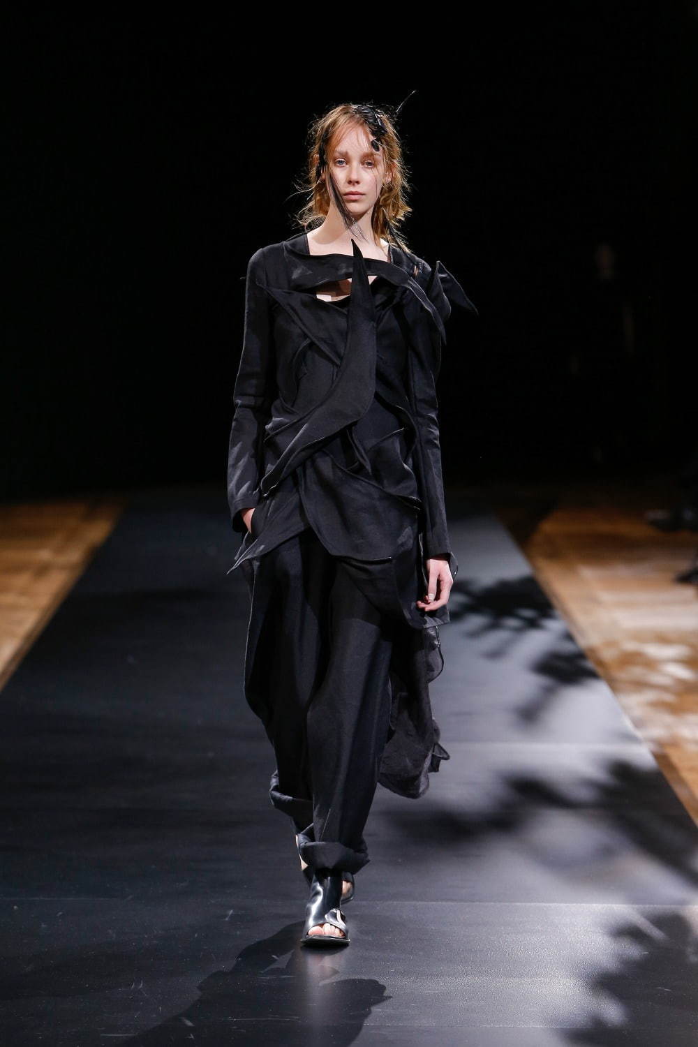 ヨウジヤマモト(Yohji Yamamoto) 2021年春夏ウィメンズコレクション  - 写真22