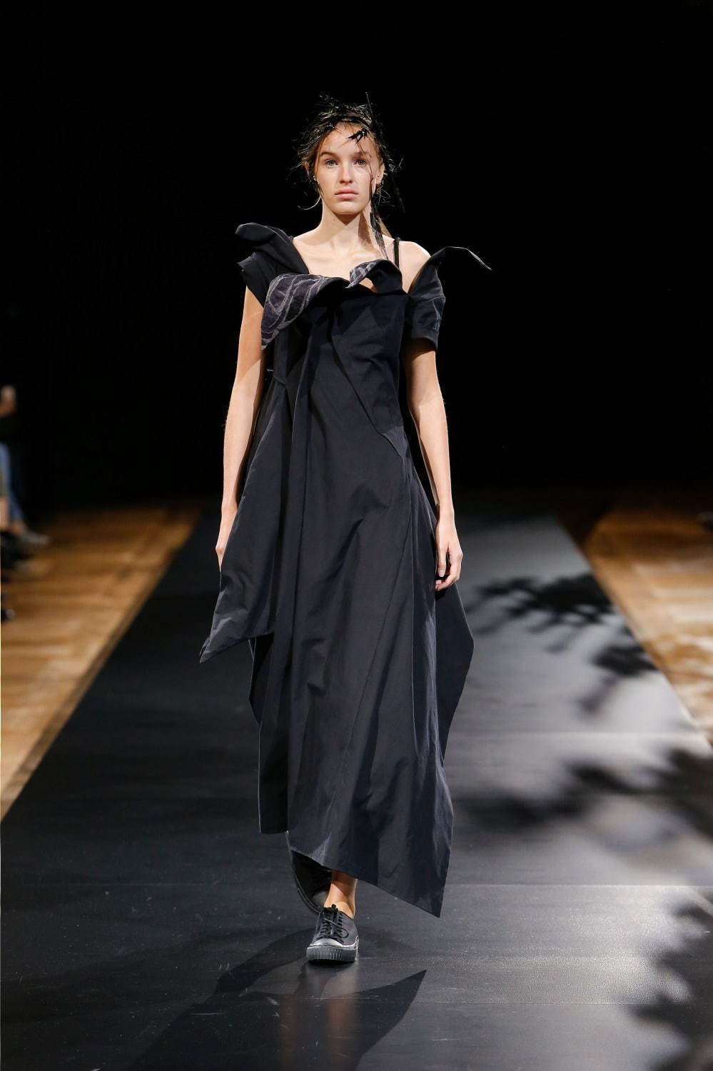 ヨウジヤマモト(Yohji Yamamoto) 2021年春夏ウィメンズコレクション  - 写真24