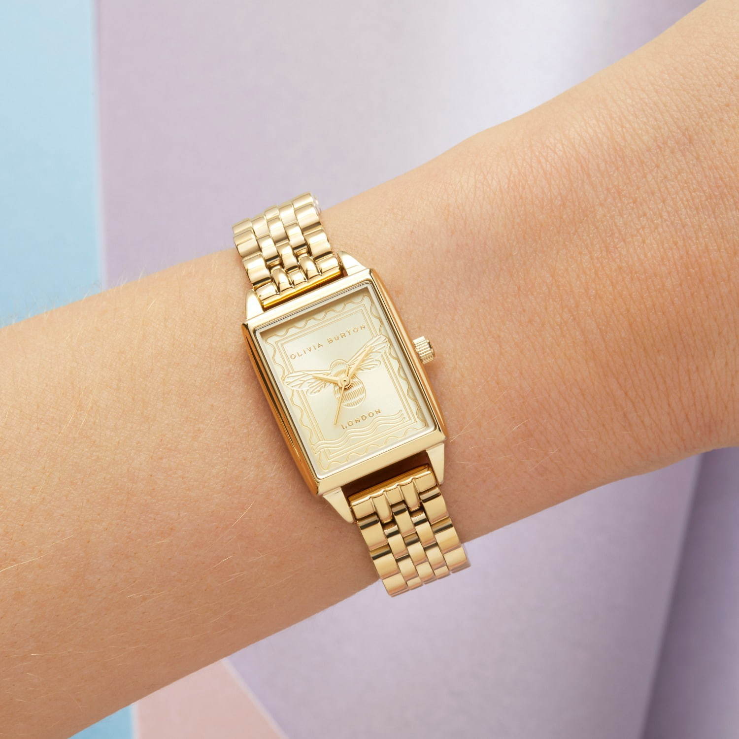 オリビア・バートンの新作“フラワーウォッチ”や切手着想の“ミツバチ”腕時計｜写真24