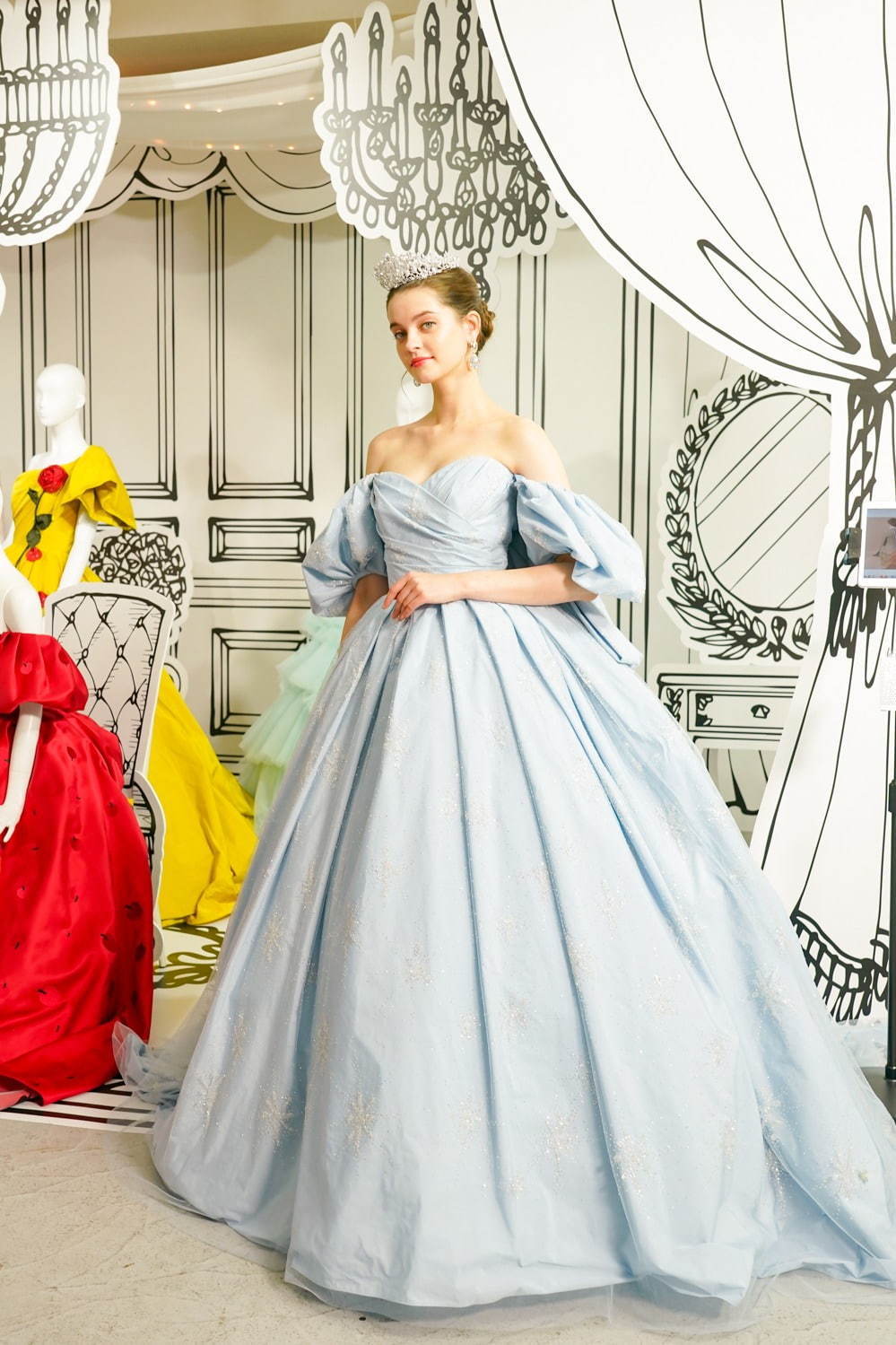 ディズニープリンセスの新作ウエディングドレス、シンデレラや白雪姫