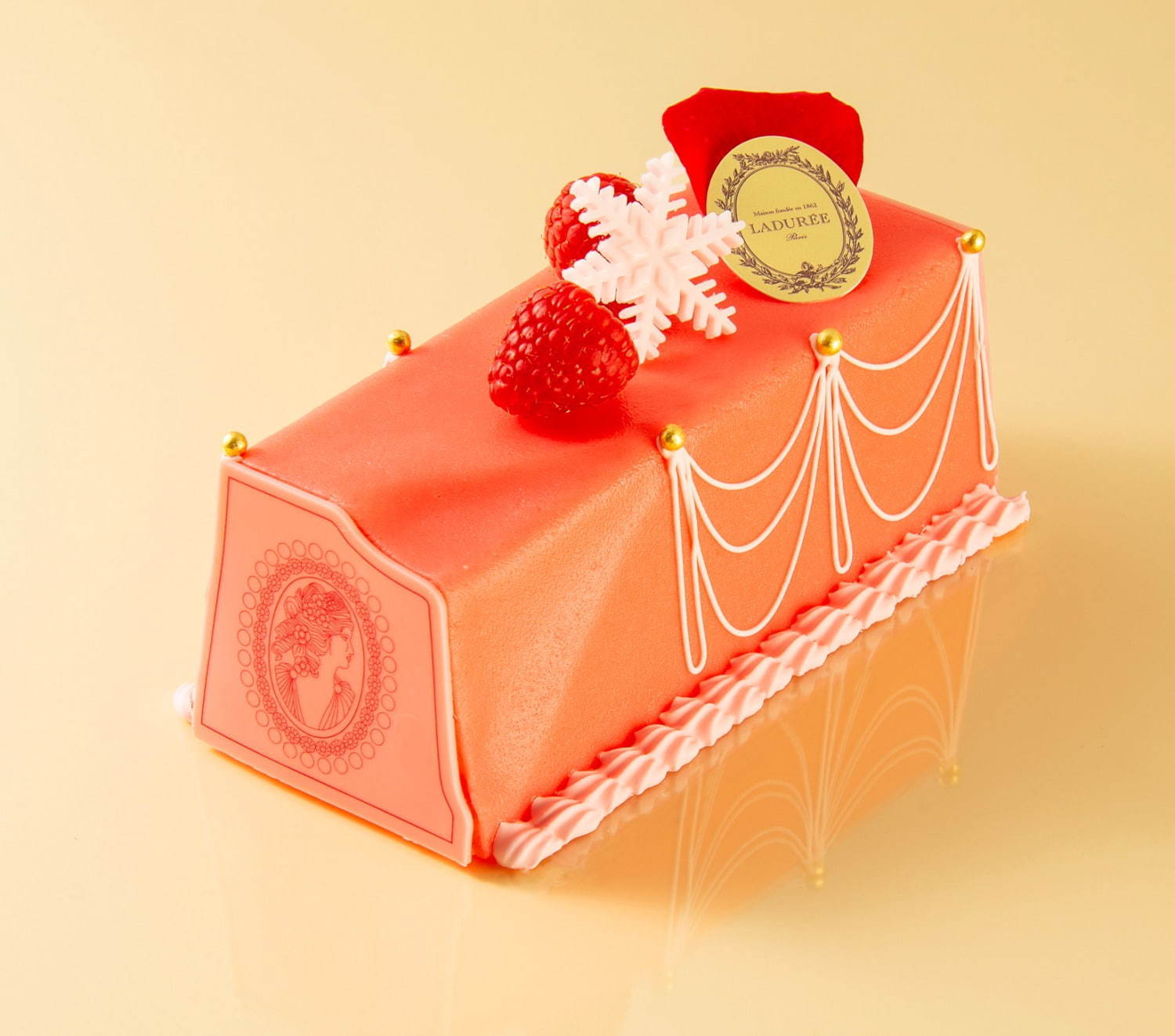 「Suicaのペンギン」クリスマスケーキがグランスタ東京に、フルーツたっぷりショートケーキ｜写真17