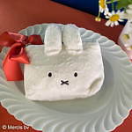 メゾン ド フルール×ミッフィー“もふもふ素材”のミッフィーバッグ＆フェイス型ポーチ｜写真3