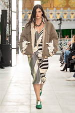 ルイ・ヴィトン 2021年春夏ウィメンズコレクション - 	“ニュートラル”な領域、その可能性と原像｜写真12