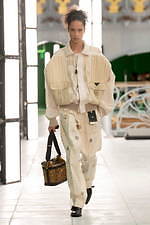 ルイ・ヴィトン 2021年春夏ウィメンズコレクション - 	“ニュートラル”な領域、その可能性と原像｜写真26