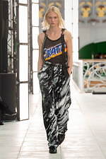 ルイ・ヴィトン 2021年春夏ウィメンズコレクション - 	“ニュートラル”な領域、その可能性と原像｜写真30