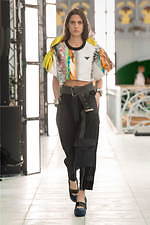 ルイ・ヴィトン 2021年春夏ウィメンズコレクション - 	“ニュートラル”な領域、その可能性と原像｜写真35