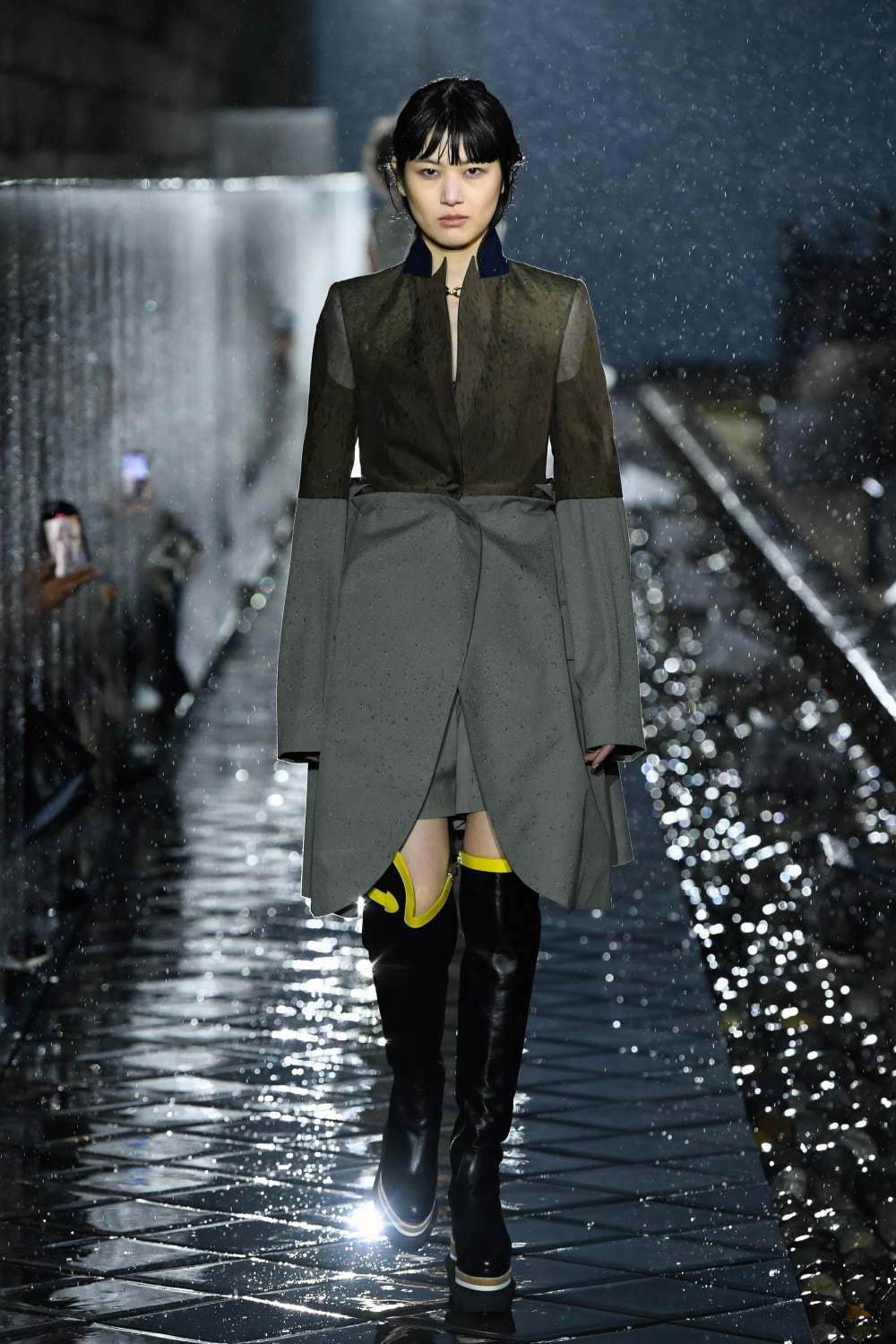 今年人気のブランド品や 写真36/41｜サカイ(sacai) 2021年春夏ウィメンズコレクション 靴