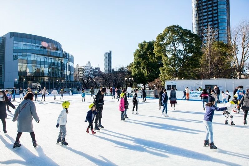 東京ミッドタウン“ゴールド”に輝くイルミネーション2020、“ギフト”が実るクリスマスツリーも｜写真7