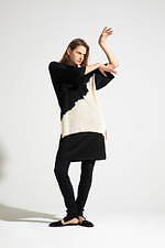 ローブス＆コンフェクションズ 2021年春夏コレクション、対極的な要素の狭間で｜写真3