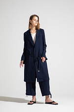 ローブス＆コンフェクションズ 2021年春夏コレクション、対極的な要素の狭間で｜写真18